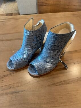 Paul Green Blue Snake-Print Peep-Toe Bootie Heels